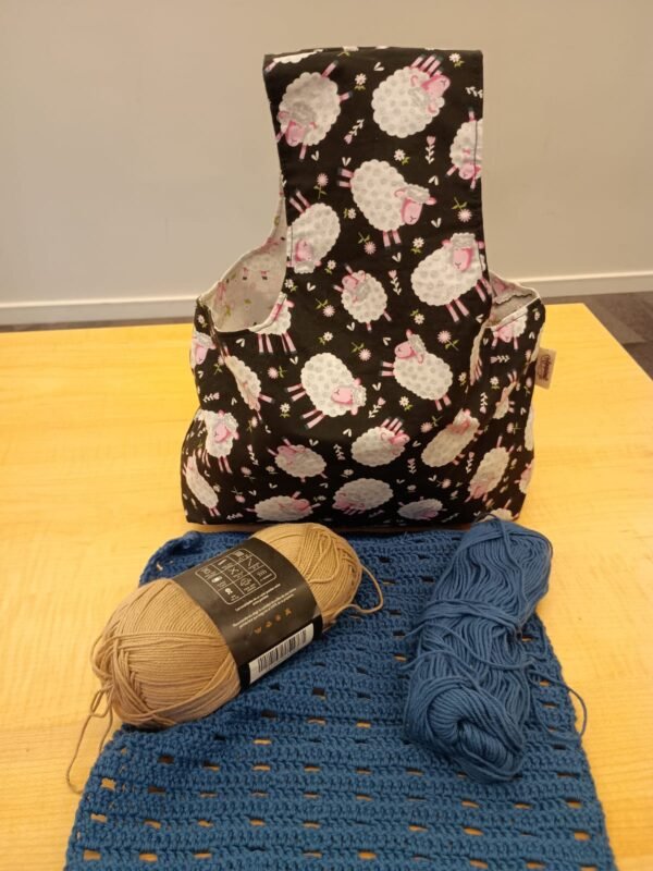 Bolso para manualidades "Ovejitas blancas"