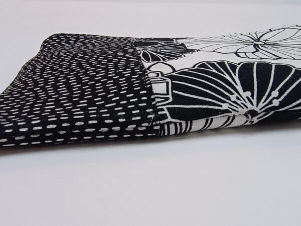 Estuche "Flowers in black & white"