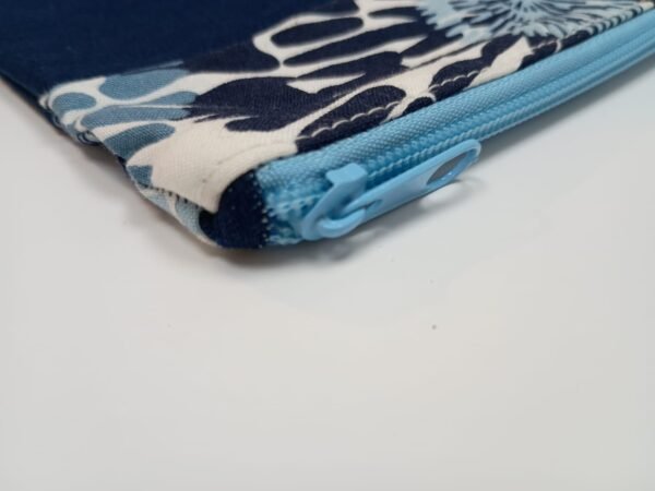 Escuche "Celeste splash"