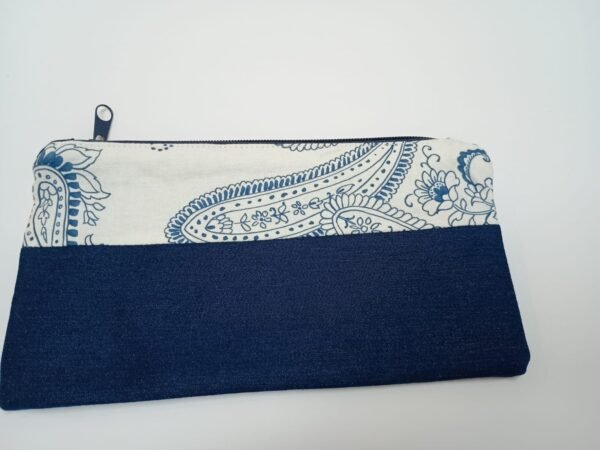 Estuche "Flores azules"