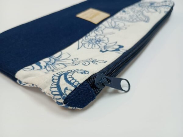 Estuche "Flores azules"