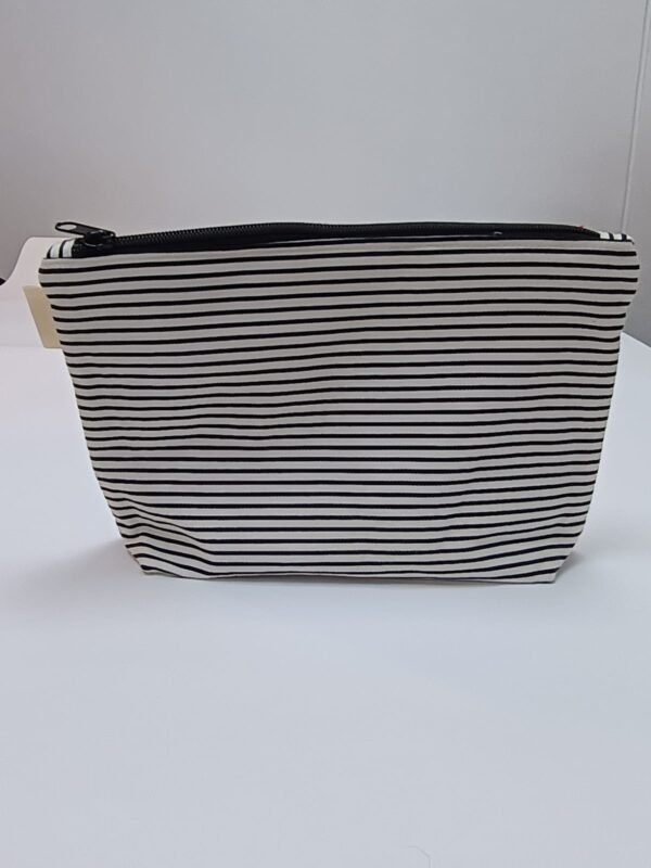 Estuche "Love" rayado 1