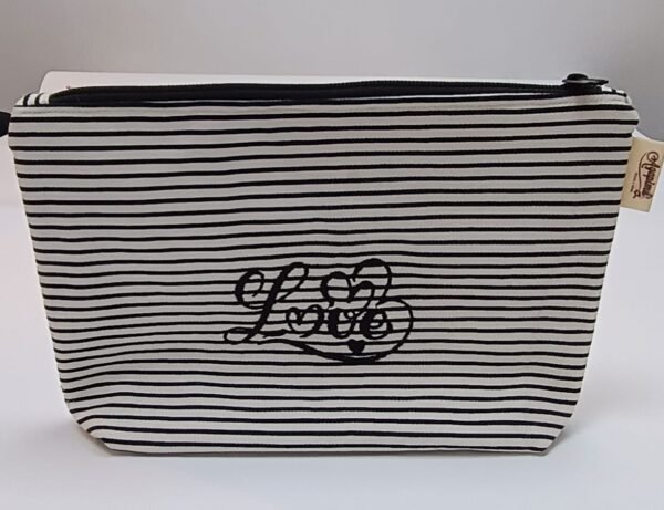 Estuche "Love" rayado 1