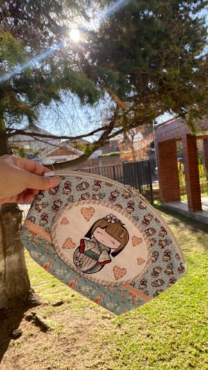 Estuche "Japanese girl" curvo